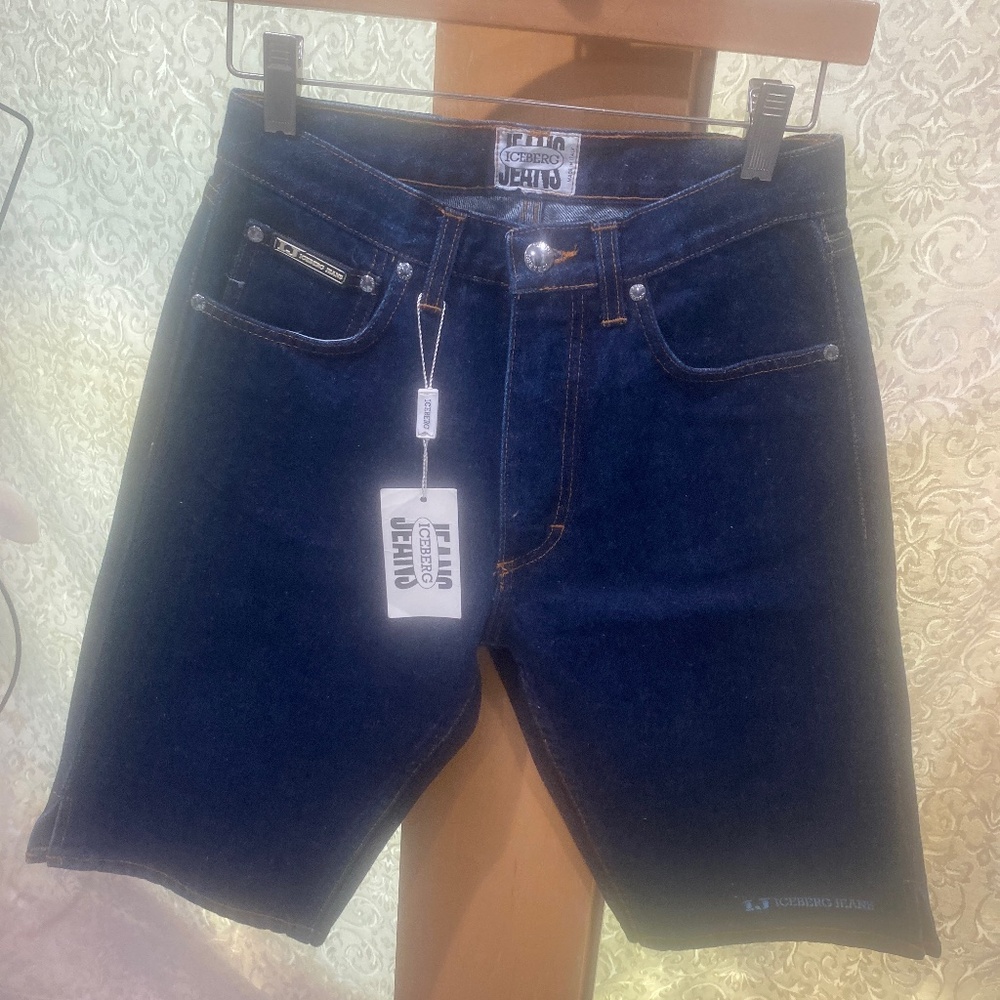 Ladies Iceberg Donna J Shorts .Sz 28